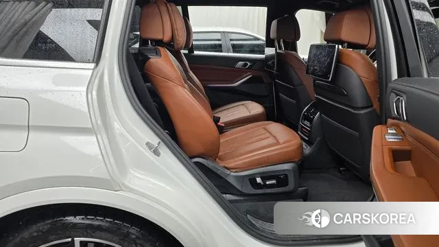 BMW X7 (G07) 2022 Белый из Кореи, фото 3