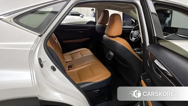 Lexus NX300h 2021 Белый из Кореи, фото 3
