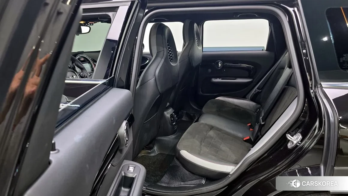 Mini Cooper S Clubman 2021 Черный из Кореи, фото 3