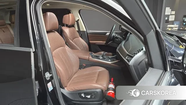 BMW X7 (G07) 2021 Черный из Кореи, фото 3