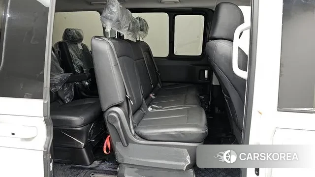 Hyundai Staria 2024 Белый из Кореи, фото 3