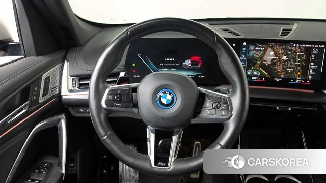 BMW iX1 (U11) 2023 Серебристо-серый из Кореи, фото 3