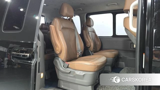 Hyundai Staria 2021 Черный из Кореи, фото 3