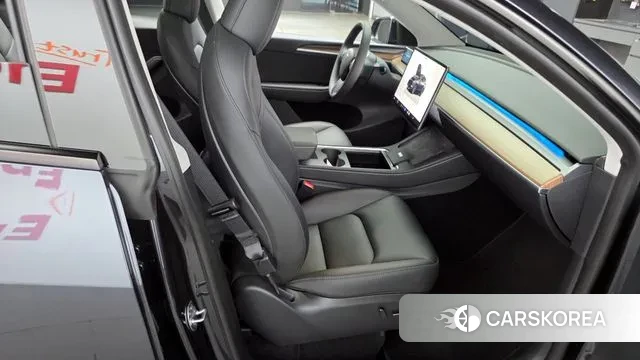 Tesla Model Y 2025 Серый из Кореи, фото 3