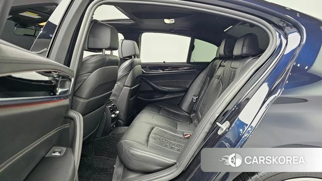 BMW 5 Series (G30) 2019 Черный из Кореи, фото 3