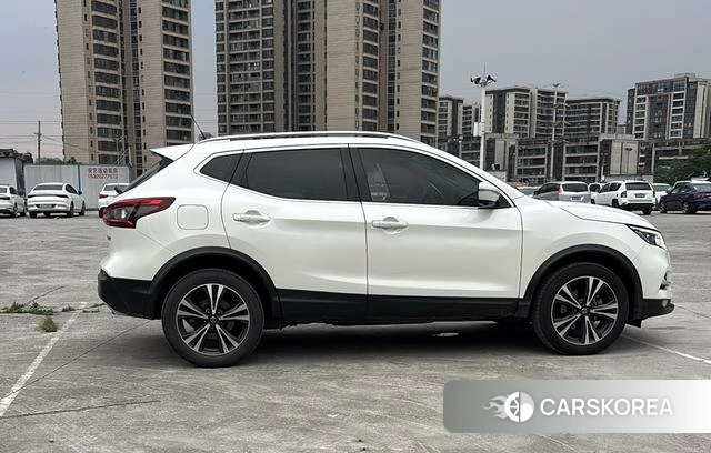 Nissan Qashqai 2022 Белый из Китая, фото 3
