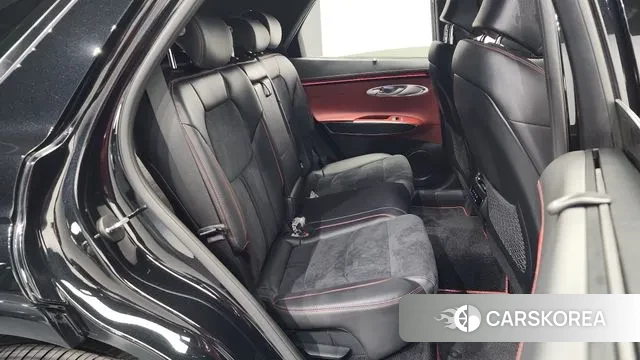 Genesis GV70 2024 Черный из Кореи, фото 3