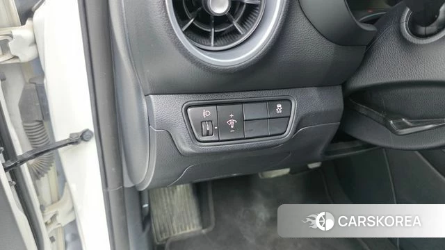 Kia The New K3 2nd generation 2021 Белый из Кореи, фото 3