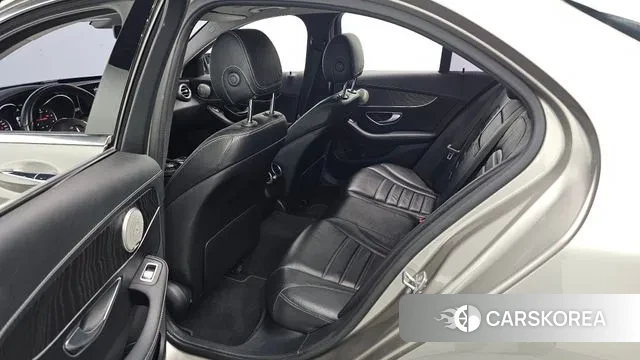 Mercedes-Benz C-Class W205 2019 Песочный из Кореи, фото 3