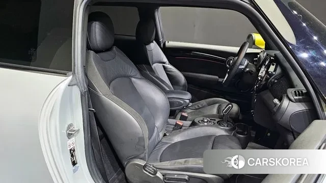 Mini Cooper Electric 2022 Серебряный из Кореи, фото 3