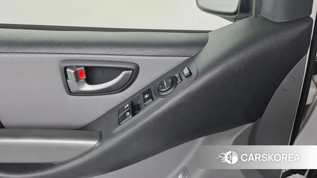 Hyundai The New Grand Starex 2018 Белый из Кореи, фото 3