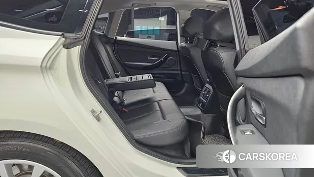 BMW 3 Series GT (F34) 2018 Белый из Кореи, фото 3