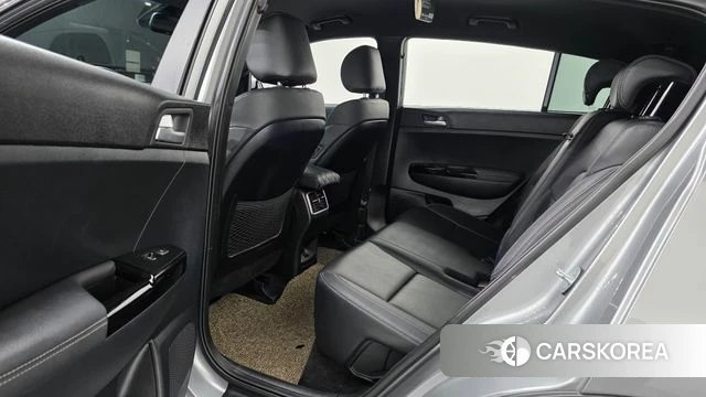 Kia Sportage The Bold 2021 Серый из Кореи, фото 3