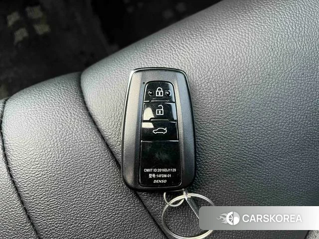 Toyota Camry 2024 Черный из Китая, фото 3
