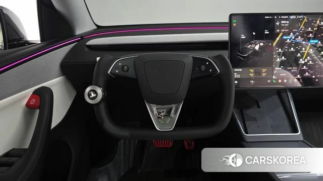 Tesla Model Y 2025 Черный из Кореи, фото 3