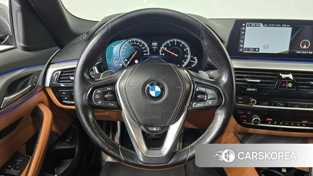 BMW 5 Series (G30) 2018 Серый из Кореи, фото 3