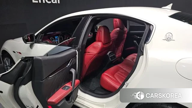 Maserati Ghibli 2019 Белый из Кореи, фото 3