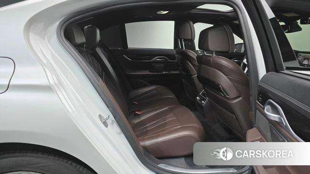 BMW 7 Series (G11) 2019 Белый из Кореи, фото 3