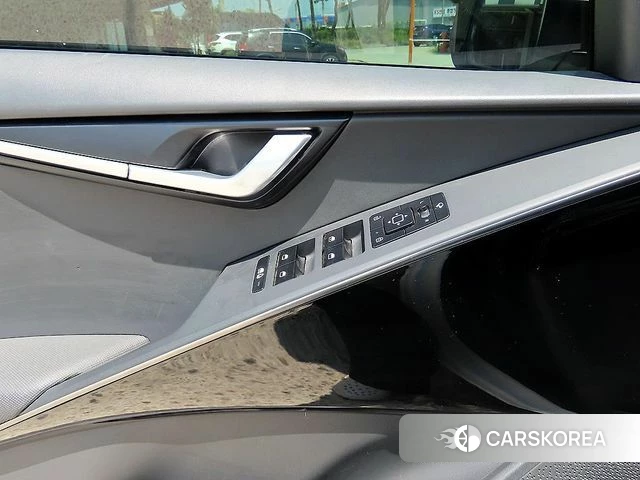 Kia Di Ol Nu Niro 2022 Белый из Кореи, фото 3