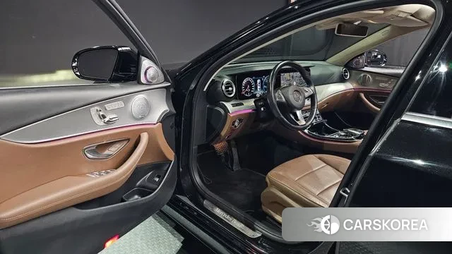 Mercedes-Benz E-Class W213 2018 Черный из Кореи, фото 3