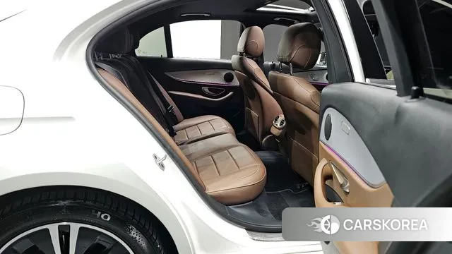 Mercedes-Benz E-Class W213 2020 Белый из Кореи, фото 3