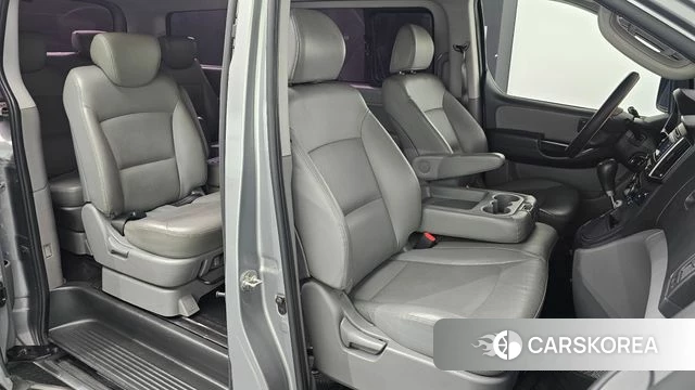 Hyundai Grand Starex 2018 Серебряный из Кореи, фото 3