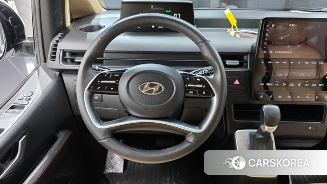 Hyundai Staria 2023 Белый из Кореи, фото 3