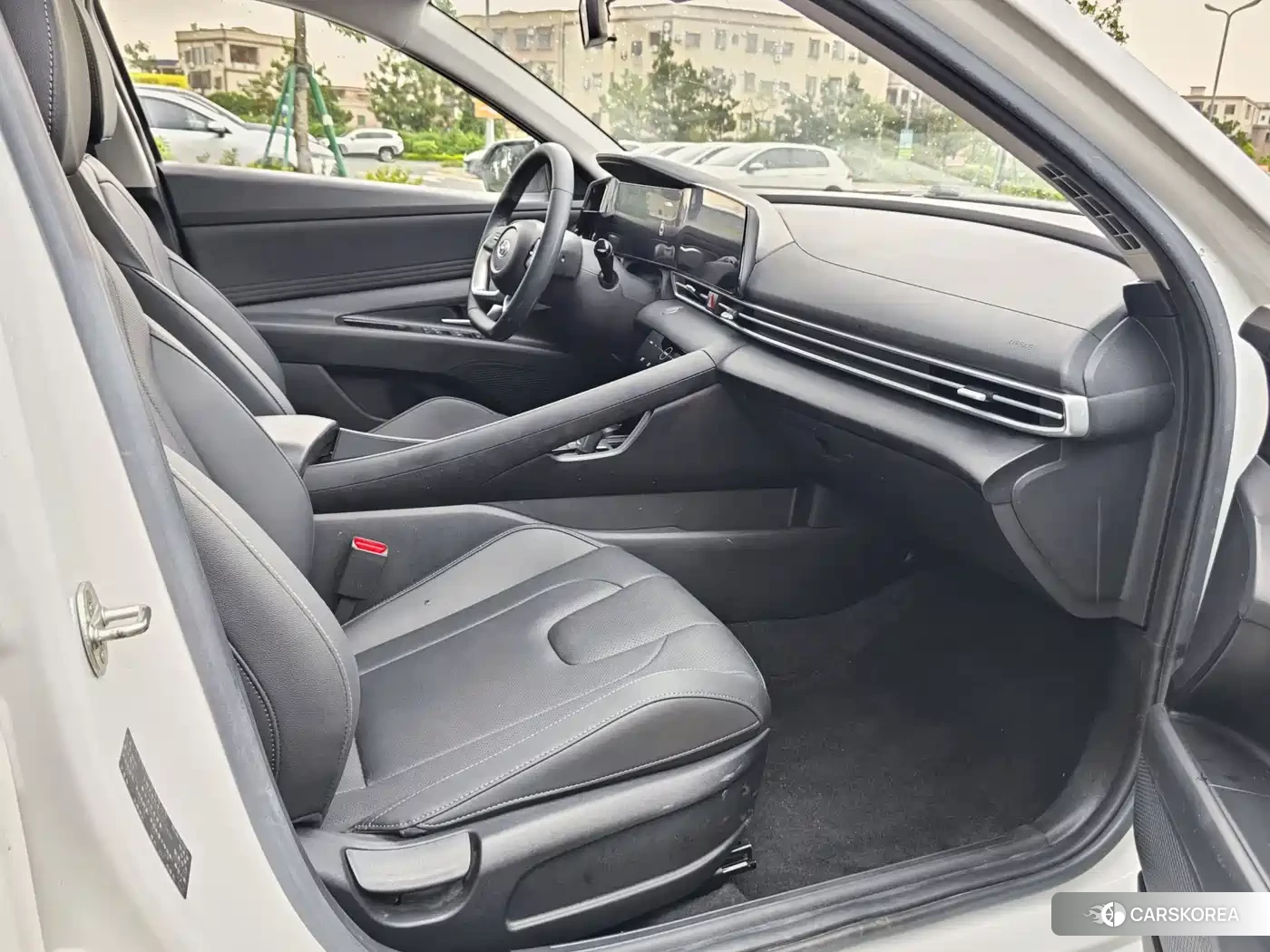 Hyundai Elantra 2022 Белый из Китая, фото 3