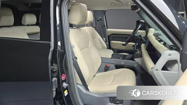 Land Rover Defender (L663) 2022 Черный из Кореи, фото 3