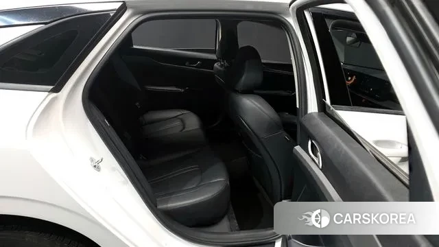 Kia The New K5 3rd generation 2024 Белый из Кореи, фото 3