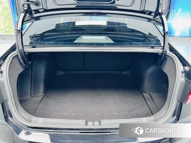 Volkswagen Lavida 2023 Черный из Китая, фото 3