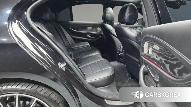 Mercedes-Benz E-Class W213 2023 Черный из Кореи, фото 3