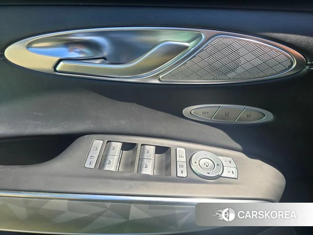 Genesis GV70 2021 Темно-зеленый из Кореи, фото 3
