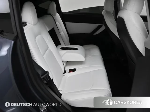 Tesla Model Y 2022 Серый из Кореи, фото 3