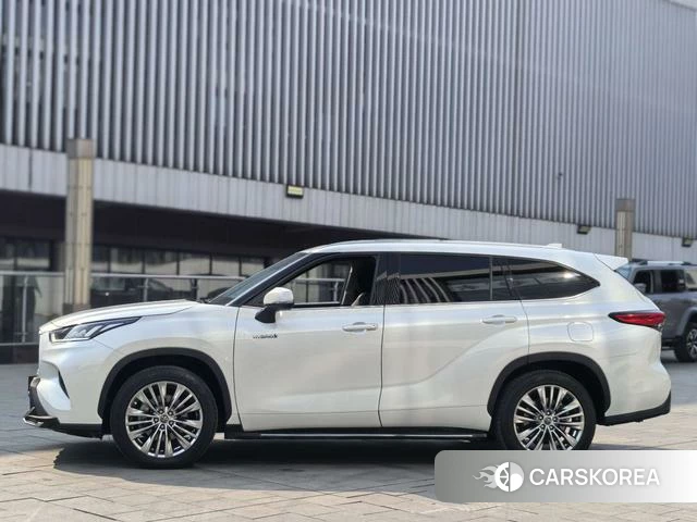 Toyota Highlander 2024 Белый из Китая, фото 3