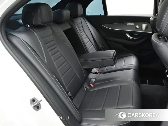 Mercedes-Benz E-Class W213 2022 Белый из Кореи, фото 3