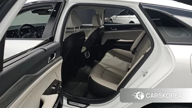 Kia The New K5 3rd generation 2024 Белый из Кореи, фото 3