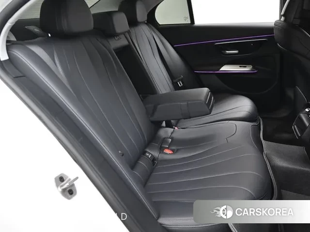 Mercedes-Benz E-Class W214 2024 Белый из Кореи, фото 3