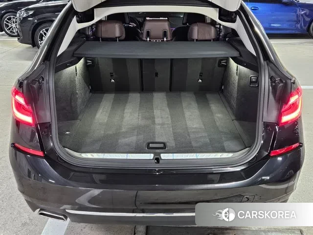 BMW 6 Series GT (G32) 2023 Черный из Кореи, фото 3