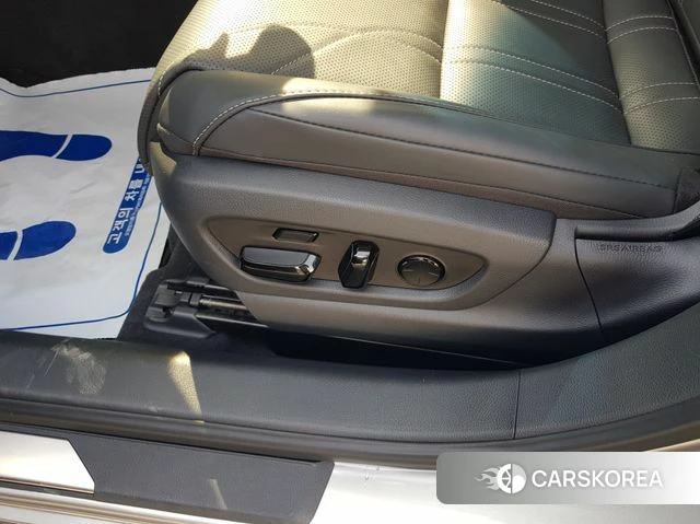 Lexus ES300h 7th generation 2025 Цвет тростника из Кореи, фото 3