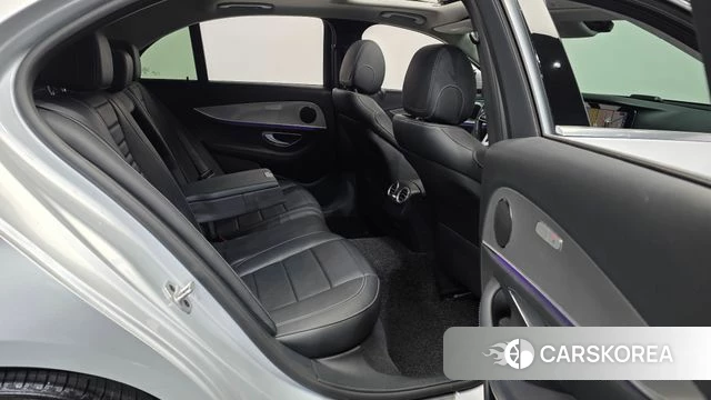 Mercedes-Benz E-Class W213 2019 Серебристо-серый из Кореи, фото 3