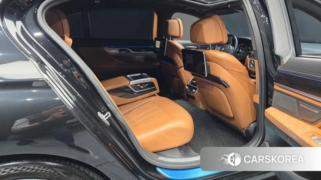 BMW 7 Series (G11) 2020 Черный из Кореи, фото 3