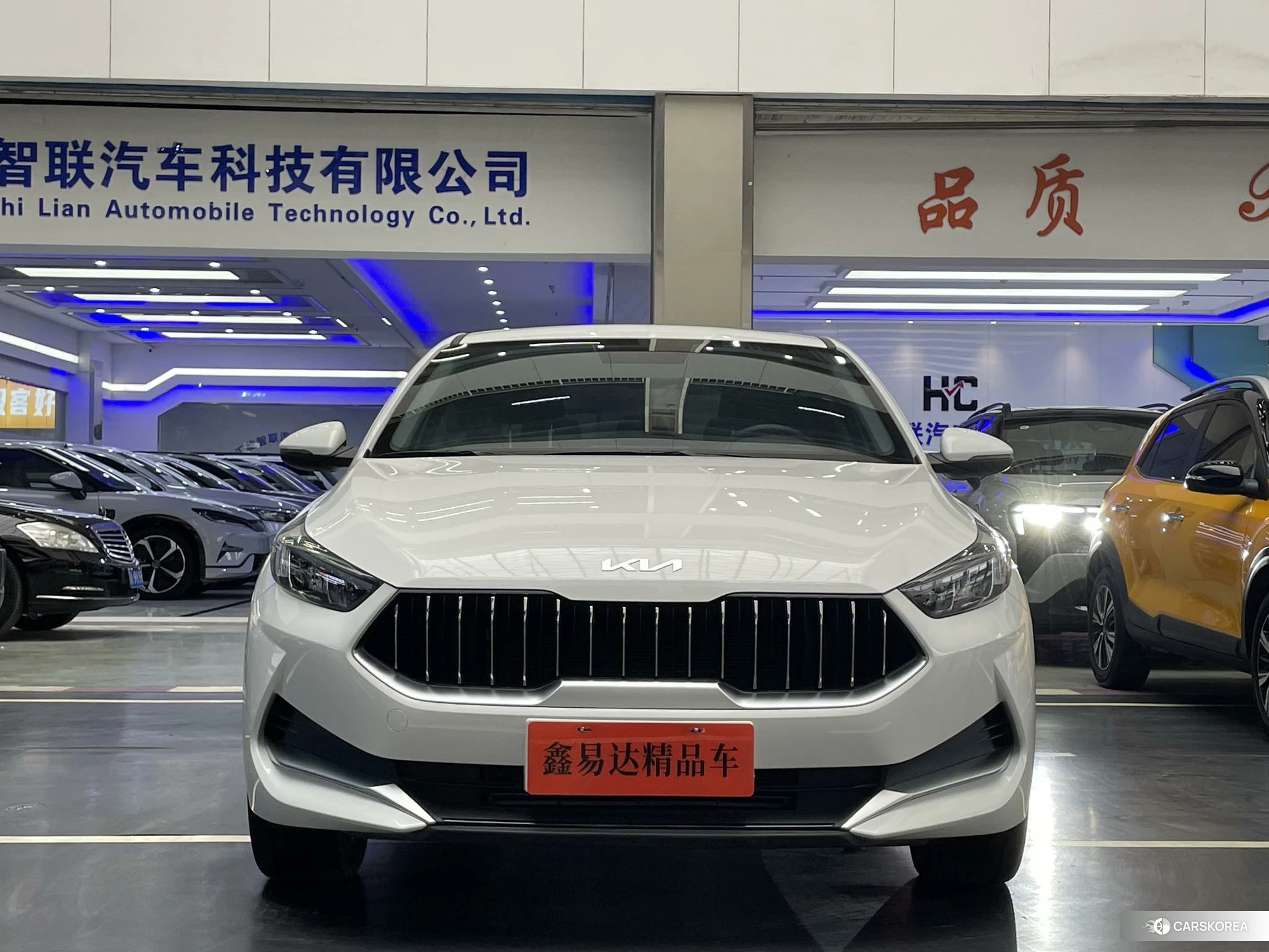 Kia K3 2021 Белый из Китая, фото 3