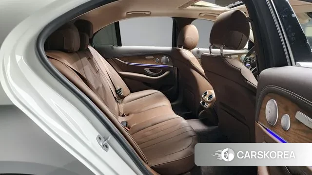 Mercedes-Benz E-Class W213 2020 Белый из Кореи, фото 3