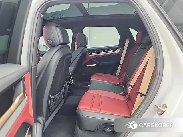 Porsche Cayenne (PO536) 2024 Жемчужный двухцветный из Кореи, фото 3