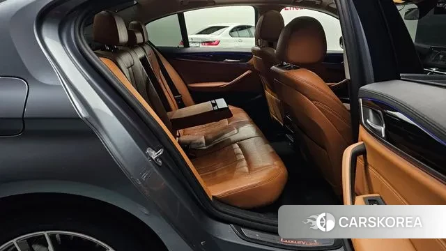 BMW 5 Series (G30) 2018 Серый из Кореи, фото 3