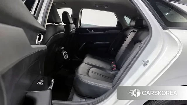 Kia The New K5 3rd generation 2024 Белый из Кореи, фото 3