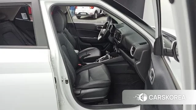 Hyundai Venue 2022 Белый из Кореи, фото 3