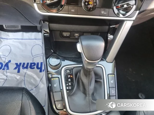 Kia Seltos 2021 Жемчужный цвет из Кореи, фото 3