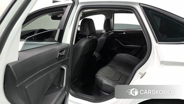 Volkswagen 7th Generation of Jetta 2021 Белый из Кореи, фото 3